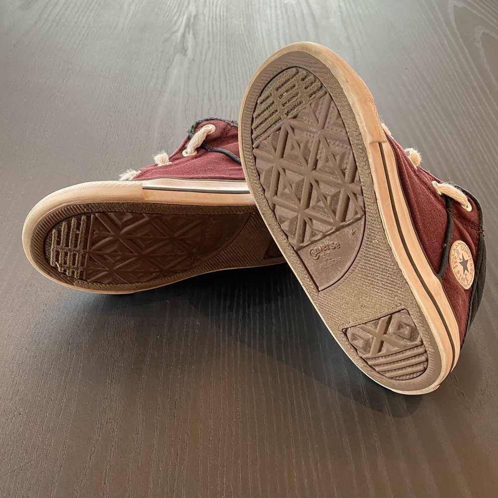 Converse Kids' Maroon & White Chuck Taylor All Star Axel Sneakers Size 9 - Picture 7 of 7